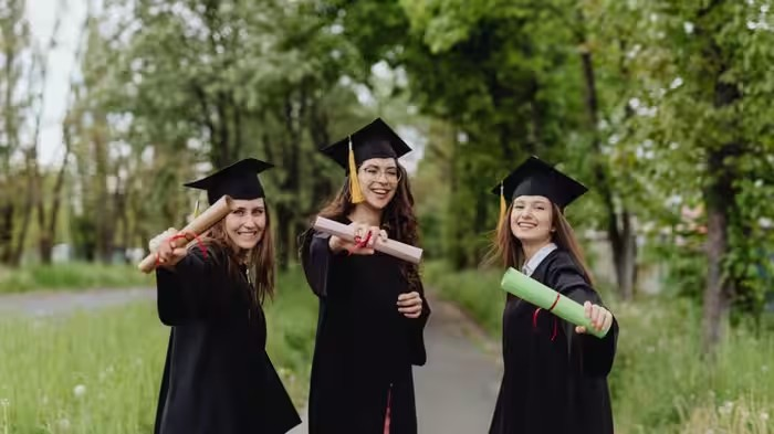 Swinburne University Scholarships: ઓસ્ટ્રેલિયામાં એન્જિનિયરિંગ કરવાનો મોકો, ભારતીય વિદ્યાર્થીનીઓને સ્કોલરશિપ આપી રહી છે આ યુનિવર્સિટી, શરતો પણ જાણો 1 Swinburne University Scholarships