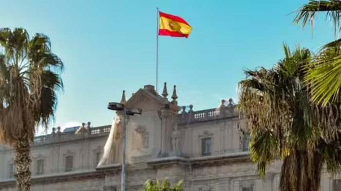 Spain CRG Research Fellowship: અંડરગ્રેજ્યુએટ અને માસ્ટર્સ સ્ટુડન્ટ્સ માટે સ્પેનમાં CRG ફેલોશિપ, જાણો યોગ્યતા અને અરજી પ્રક્રિયા. 1 Spain CRG Research Fellowship