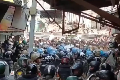 Ujjain Shahi Masjid Stone Pelting