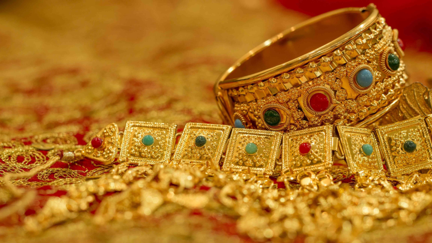 Gold Jewelry Insurance: ઘરમાં રાખેલી સોનાની જ્વેલરીનો વીમો થઈ શકે છે? ચોરી કે નુકસાન થાય તો મળશે વળતર? 1 Gold Jewelry Insurance