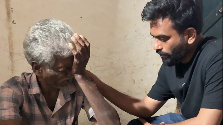 Balaghat Tribal Children Deaths: બાલાઘાટમાં 30 આદિવાસી બાળકોના મોત બાદ CJP સંસ્થાપકની મુલાકાત પર સવાલ, પત્રકારોએ પૂછ્યું- હવે કેમ આવ્યા? 1 Balaghat Tribal Children Deaths