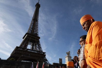 Eiffel Tower Women Staff Strike