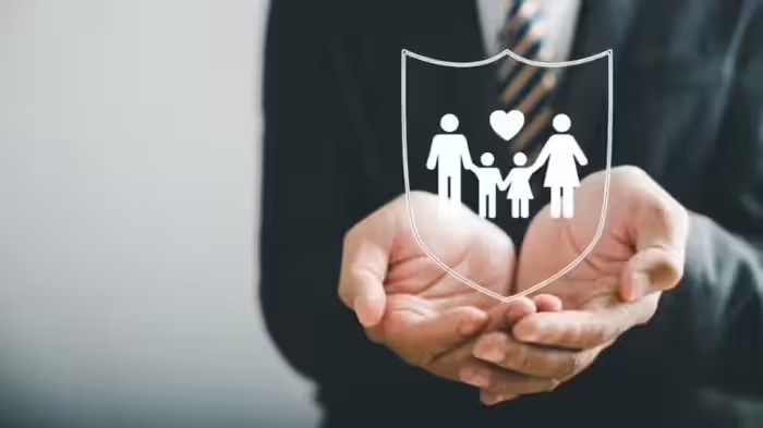 Health Insurance Claim Rules: હેલ્થ ઇન્શ્યોરન્સ ક્લેમમાં વિલંબ થાય તો શું કરવું? IRDAIના આ નિયમો દરેક પૉલિસીધારકે જાણવા જરૂરી. 1 Health Insurance Claim Rules