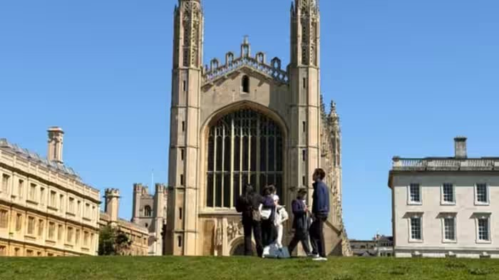 UK Student Visa Funds: બ્રિટનમાં ભારતીયો માટે ભણતર થયું મોંઘું, હવે ખાતામાં આટલા લાખ રૂપિયા હશે ત્યારે જ મળશે સ્ટુડન્ટ વીઝા 1 UK Student Visa Funds