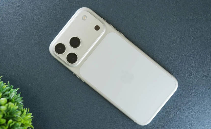 iPhone 17 Pro પર ₹65 હજાર સુધીનો ફાયદો, Croma ની ધમાકેદાર ઑફરથી સસ્તામાં ખરીદો Pro મૉડલ 1 sjajz9lo
