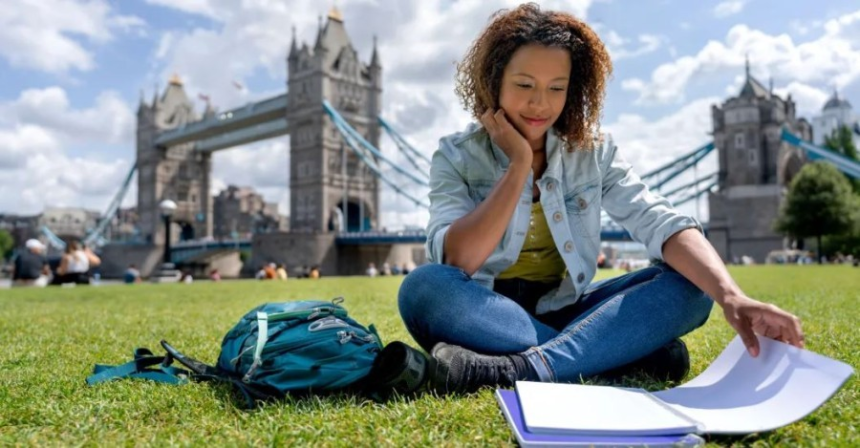 Foreign Study SEBC Education Loan: વિદેશમાં અભ્યાસ માટે S.E.B.C. વિદ્યાર્થીઓને મળશે ₹15 લાખ સુધીની લોન, જાણો પાત્રતા અને અરજી પ્રક્રિયા 1 Foreign Study SEBC Education Loan
