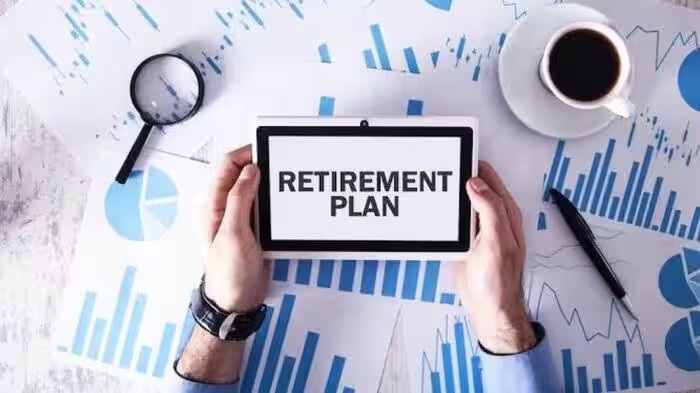Retirement Planning: નિવૃત્તિ પછી આર્થિક મુશ્કેલીથી બચવું હોય તો આ ભૂલો ટાળો, રિટાયરમેન્ટ પ્લાનિંગમાં આ બાબતોનું રાખો ધ્યાન 1 Retirement Planning