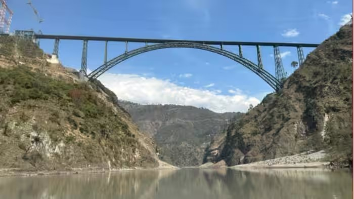 Chenab Bridge GK Facts: વિશ્વનો સૌથી ઊંચો ચિનાબ રેલવે પુલ, એફિલ ટાવર કરતાં પણ 35 મીટર ઊંચો, જાણો મહત્ત્વપૂર્ણ GK તથ્યો 1 Chenab Bridge GK Facts