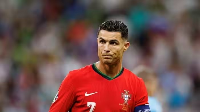 Cristiano Ronaldo Suspension: ક્રિસ્ટિયાનો રોનાલ્ડોની કારકિર્દી પૂરી થઈ ગઈ છે? પોર્ટુગલે આટલા દિવસ માટે સસ્પેન્ડ કર્યા, આ કારણે મળી સજા 1 Cristiano Ronaldo Suspension