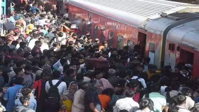 Delhi Train Cancellation: જંતરમંતર પ્રદર્શનની અસર: દિલ્હી આવતી-જતી 75 લાંબા અંતરની ટ્રેનો અને 179 લોકલ ટ્રેનો રદ 1 Delhi Train Cancellation