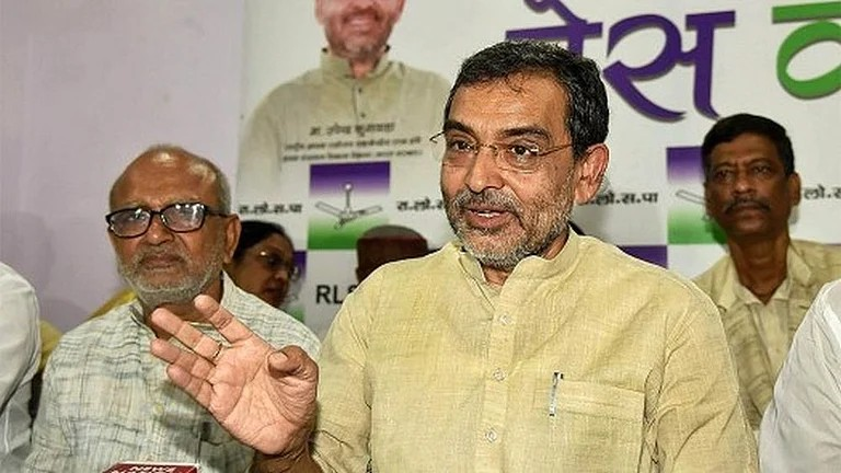 Bihar MLC Election: બિહાર MLC ચૂંટણી, ઉપેન્દ્ર કુશવાહાની પાર્ટીમાં બળવો, NDAમાં પણ આંતરિક મતભેદ સામે આવ્યા 1 Bihar MLC Election