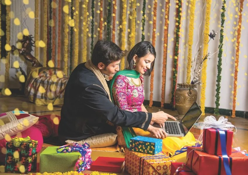 Festive Season Business India: નવરાત્રિથી દિવાળી સુધી ખરીદીનો ધમધમાટ, વેપારમાં 7 લાખ કરોડ રૂપિયાને પાર થવાની શક્યતા 1 Festive Season Business India