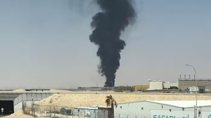 Saudi Arabia Drone Attack: સાઉદી અરેબિયામાં એરપોર્ટ અને તેલ સુવિધા પર હુમલો, 3નાં મોત અને 10 ઘાયલ, ભારતીય નાગરિક પણ સામેલ. 1 Saudi Arabia Drone Attack