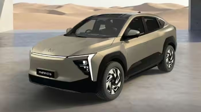 EV Battery Care: ઇલેક્ટ્રિક કારની રેન્જ અને બેટરી લાઇફ વધારવી છે? ડ્રાઇવિંગ સમયે આ ટિપ્સ અપનાવો 1 EV Battery Care