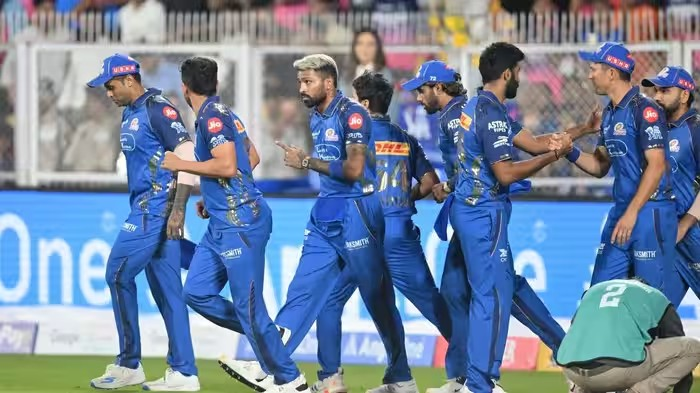 IPL 2027 Mumbai Indians: IPL 2027 પહેલા મુંબઈ ઇન્ડિયન્સમાં થશે મોટા ફેરફાર, આ 5 ખેલાડીઓ થઈ શકે છે રિલીઝ 1 IPL 2027 Mumbai Indians